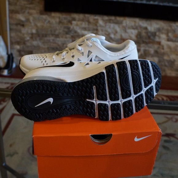 MEN\'S NIKE AIR 180 TRAINER WHITE / BLACK SZ  8.5